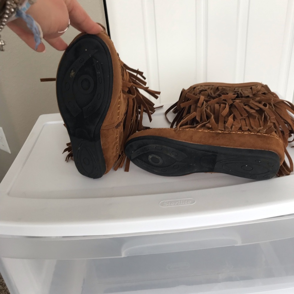 Never been worn Moccasin boot